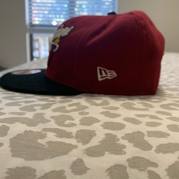 🎈POSH🎈HOST🎈PICK🎈Miami Heat SnapBack 🔥 - Picture 3 of 3